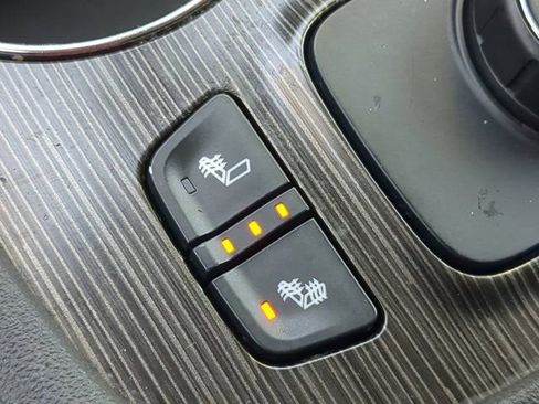 Used 2020 GMC Acadia SLT FWD image 21