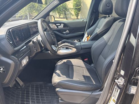 Used 2024 Mercedes-Benz GLS 450 4MATIC image 15