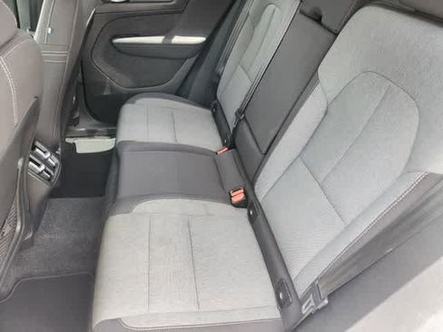Used 2025 Volvo XC40 B5 Core AWD/4WD image 11