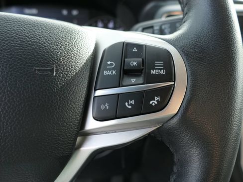 Used 2024 Ford Explorer XLT w/ Equipment Group 202A AWD/4WD image 16