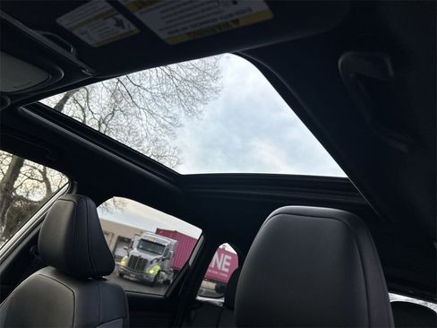 Certified 2025 Subaru Forester Sport image 24