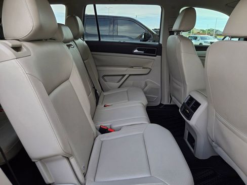 Used 2018 Volkswagen Atlas SE FWD image 26