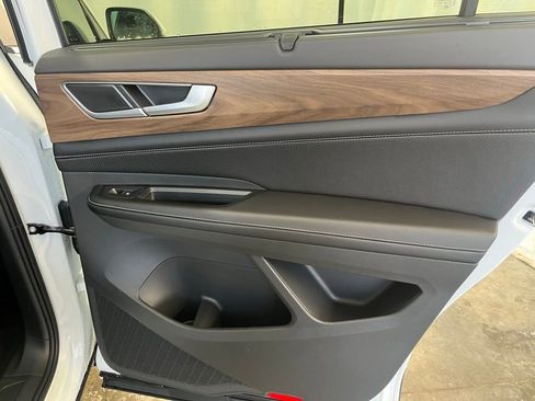 New 2026 Volkswagen Atlas SE image 23