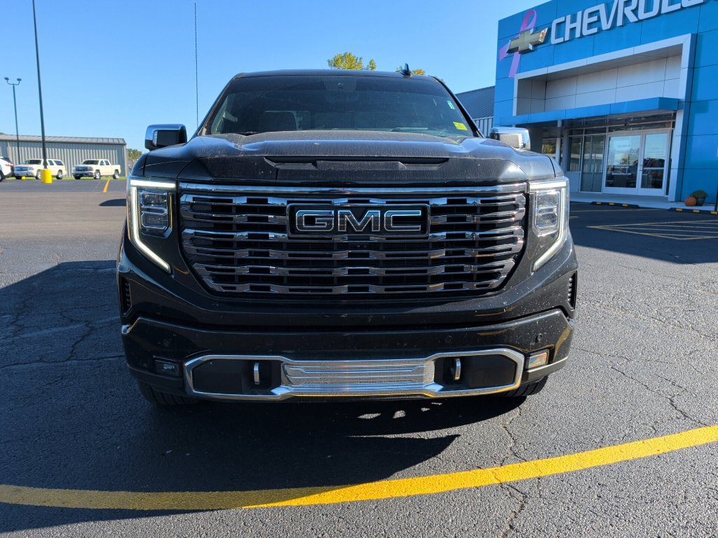 Used 2025 GMC Sierra 1500 Denali Ultimate AWD/4WD image 2