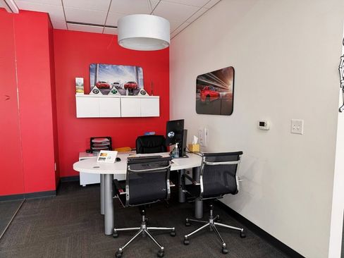 Used 2020 Aston Martin V8 Vantage Coupe image 29