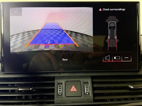 Certified 2025 Audi Q5 2.0T Premium image 16