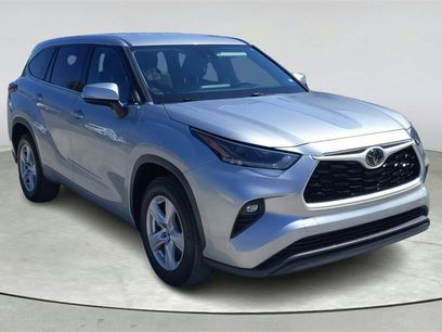 Used 2021 Toyota Highlander LE