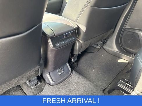 Used 2023 Toyota Highlander XSE image 12