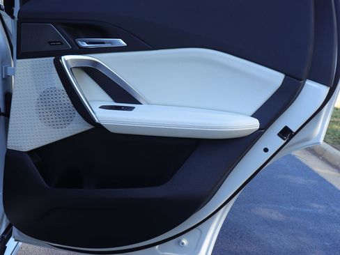 Used 2026 BMW X1 xDrive28i w/ Technology Package image 21