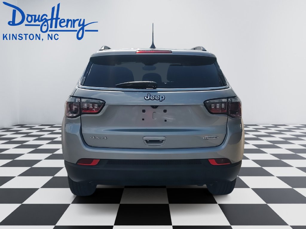 Used 2022 Jeep Compass Latitude AWD/4WD image 4