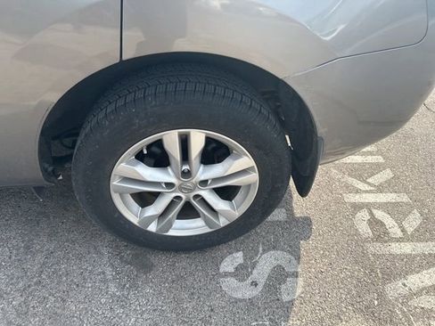 Used 2013 Nissan Rogue SV w/ Premium Pkg image 39