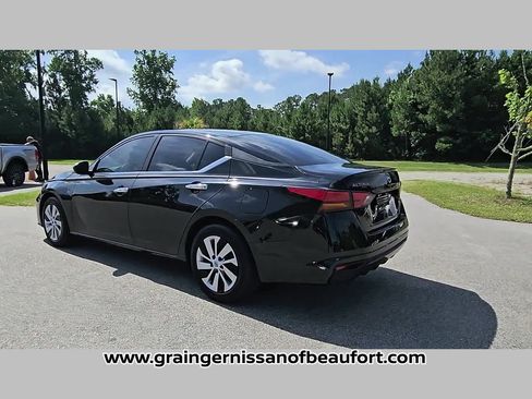 Used 2024 Nissan Altima 2.5 S FWD image 27