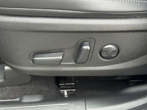 Used 2023 Hyundai Santa Fe SEL Premium image 16