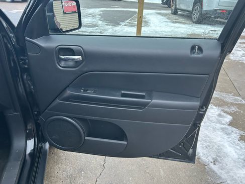 Used 2017 Jeep Patriot High Altitude image 15