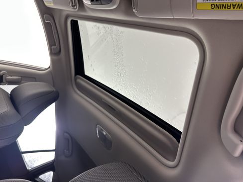 Used 2024 Subaru Crosstrek 2.0i Premium image 17