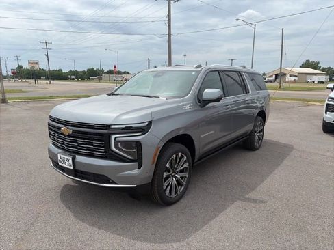 New 2026 Chevrolet Suburban High Country w/ LPO, Get Active Package AWD/4WD image 2
