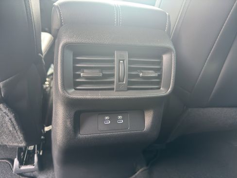 Used 2025 Nissan Murano SL image 24