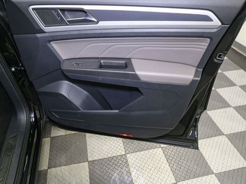Certified 2023 Volkswagen Atlas SEL R-Line AWD/4WD image 26