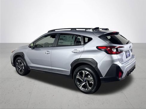 Used 2025 Subaru Crosstrek 2.0i Premium image 9