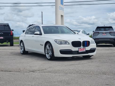 Used 2015 BMW 750Li RWD image 3
