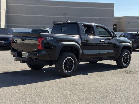 Used 2025 Toyota Tacoma TRD Off-Road w/ TRD Off Road Upgrade Package image 28