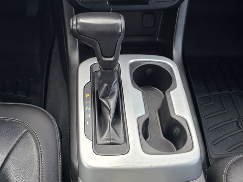 Used 2019 Chevrolet Colorado ZR2 w/ ZR2 Dusk Special Edition image 17