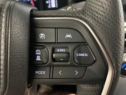 Used 2025 Toyota Tacoma SR5 AWD/4WD image 30