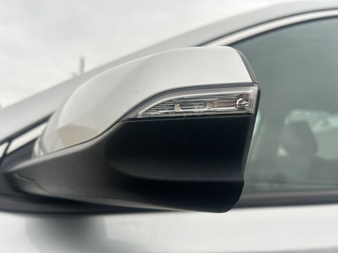 Used 2019 GMC Terrain SLT w/ Preferred Package image 9