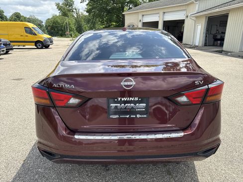Used 2023 Nissan Altima 2.5 SV FWD image 4