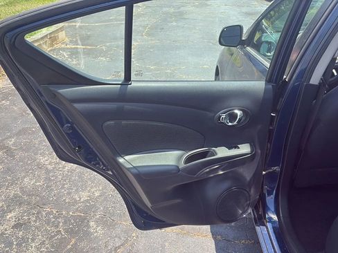 Used 2013 Nissan Versa SV image 12