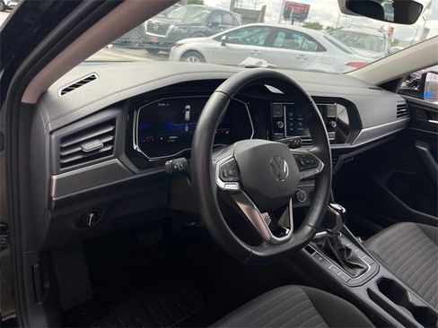 Used 2024 Volkswagen Jetta S image 8