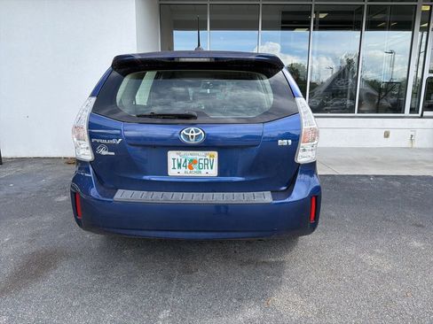 Used 2014 Toyota Prius V Five FWD image 6
