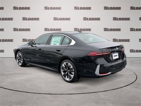 New 2026 BMW 530i xDrive w/ Premium Package image 3