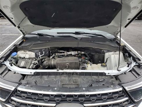 Used 2021 Ford Explorer XLT w/ Equipment Group 202A image 29