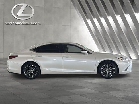 Certified 2025 Lexus ES 350 w/ Premium Package FWD image 4