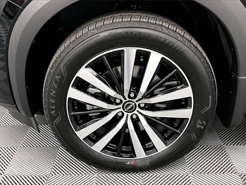 New 2025 Nissan Pathfinder Platinum w/ Lighting Package (N93) image 12