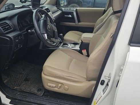 Used 2022 Toyota 4Runner SR5 Premium w/ Moonroof Package AWD/4WD image 7