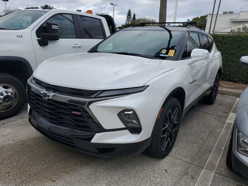 Used 2023 Chevrolet Blazer RS image 3