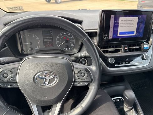 Used 2023 Toyota Corolla SE image 19