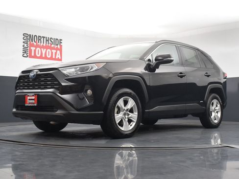 Used 2021 Toyota RAV4 XLE w/ Convenience Package AWD/4WD image 32