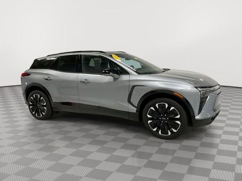 Certified 2025 Chevrolet Blazer EV RS image 12
