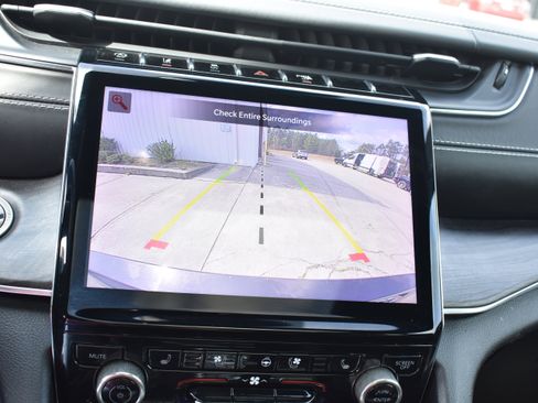 Used 2021 Jeep Grand Cherokee L Overland w/ Luxury Tech Group IV image 19