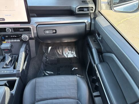 Certified 2025 Toyota 4Runner TRD Off-Road Premium w/ Tow Technology Package image 17