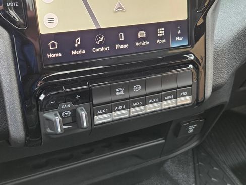 New 2026 RAM 5500 Tradesman AWD/4WD image 19
