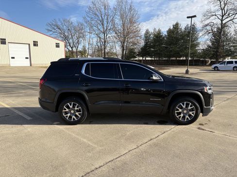 Used 2023 GMC Acadia SLT image 27