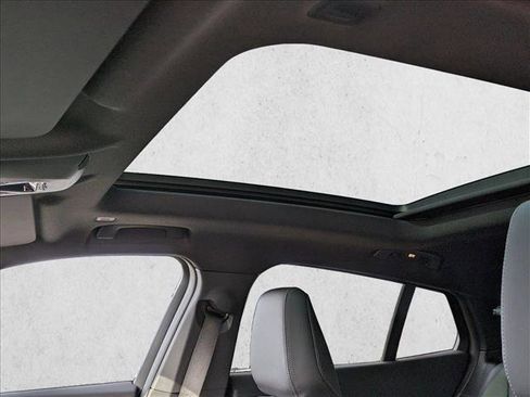 New 2026 BMW X2 xDrive28i image 15