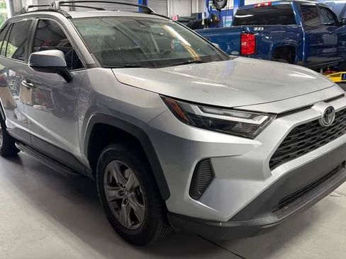 Used 2023 Toyota RAV4 XLE w/ Convenience Package FWD image 2
