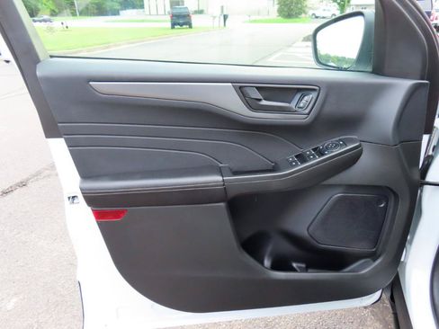 Used 2023 Ford Escape Active w/ Cold Weather Package FWD image 16