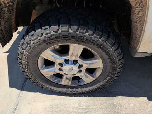Used 2019 Chevrolet Silverado 2500 LTZ w/ Duramax Plus Package AWD/4WD image 12