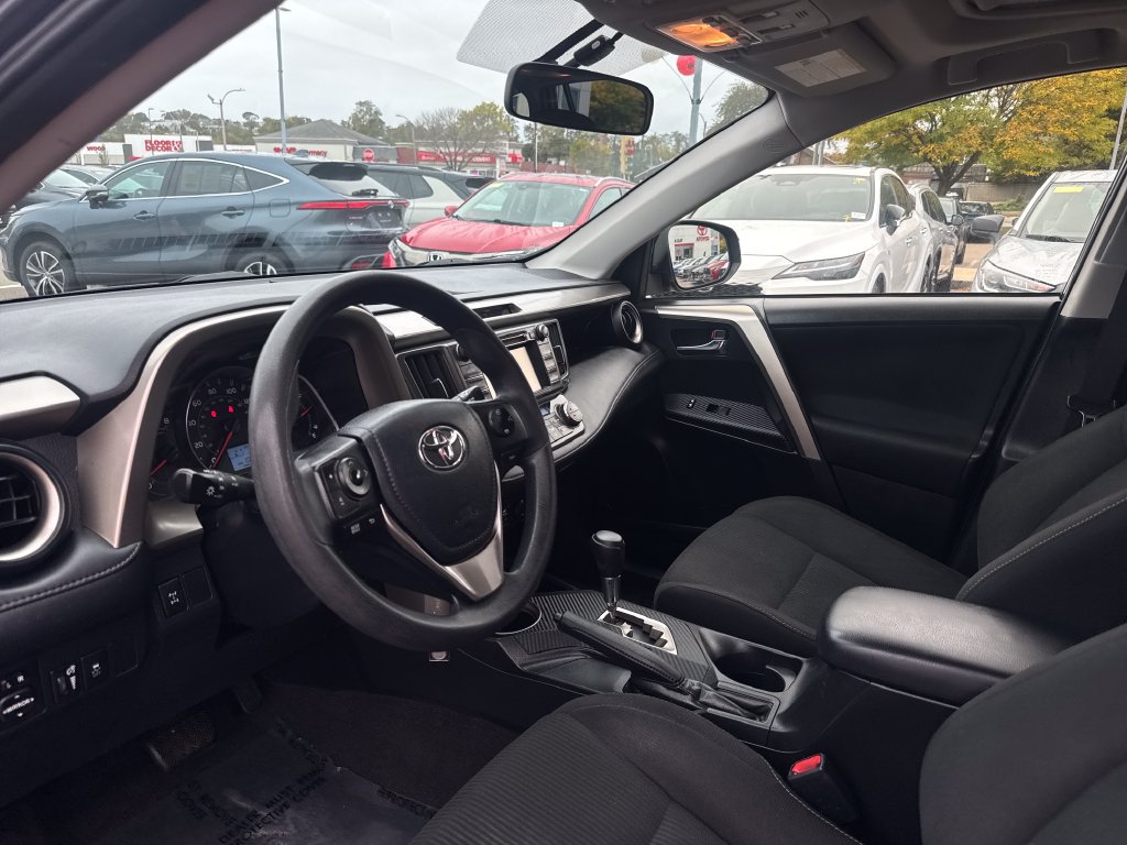 Used 2015 Toyota RAV4 XLE AWD/4WD image 14